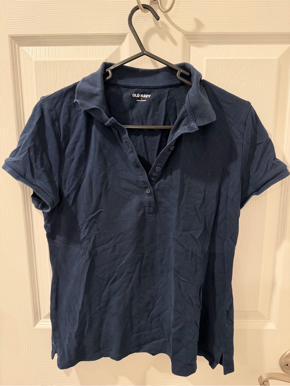 Short-sleeve collared polo shirt